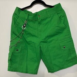 🔥⛓️🩳⛓️🔥 Watson Green Cargo Work Shorts with Chain Keyring Accent Size M
